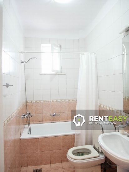 De inchiriat ! Apartament cu doua camere situat in zona UMF