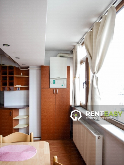 De inchiriat! Apartament 3 camere, zona Hala Centrala!