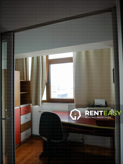 De inchiriat! Apartament 3 camere, zona Hala Centrala!