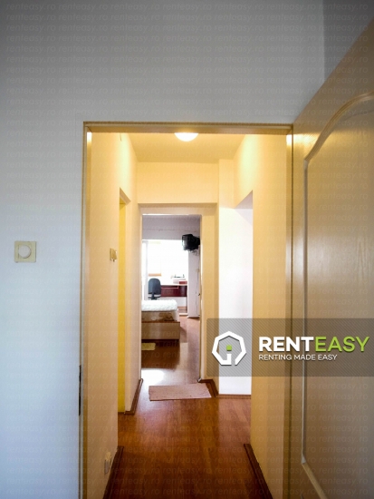 De inchiriat! Apartament 3 camere, zona Hala Centrala!