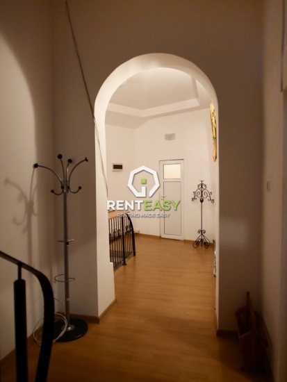 Casa cu 5 camere Podul de Fier - Statia Padurii
