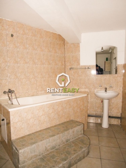 Casa cu 5 camere Podul de Fier - Statia Padurii