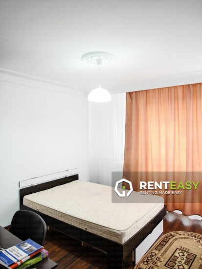 De inchiriat apartament cu 3 camere zona Piata-Unirii