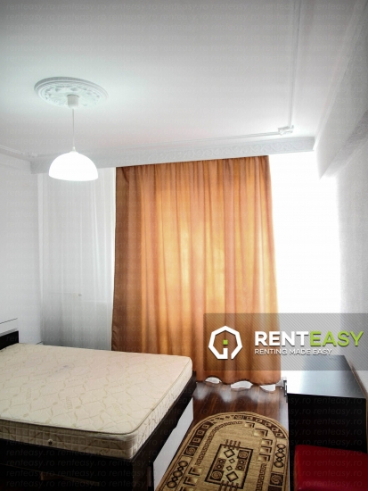 De inchiriat apartament cu 3 camere zona Piata-Unirii