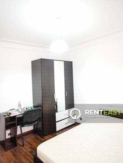 De inchiriat apartament cu 3 camere zona Piata-Unirii