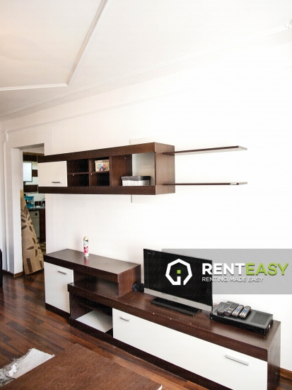 De inchiriat apartament cu 3 camere zona Piata-Unirii