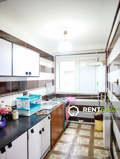 De inchiriat apartament cu 3 camere zona Piata-Unirii