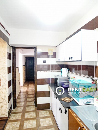 De inchiriat apartament cu 3 camere zona Piata-Unirii