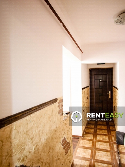 De inchiriat apartament cu 3 camere zona Piata-Unirii