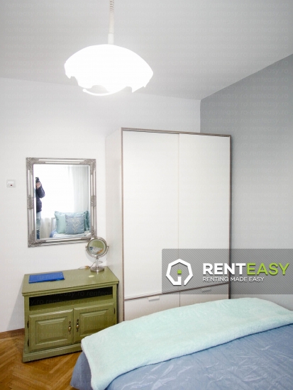 De inchiriat ! Apartament cu trei camere situat in Piata Unirii