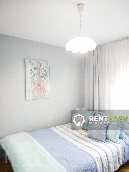 De inchiriat ! Apartament cu trei camere situat in Piata Unirii