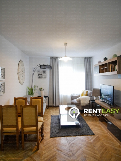 De inchiriat ! Apartament cu trei camere situat in Piata Unirii