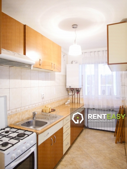 De inchiriat ! Apartament cu trei camere situat in Piata Unirii