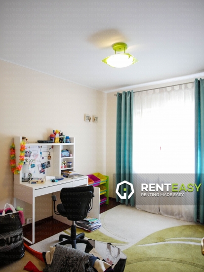 De inchiriat ! Apartament cu trei camere situat in zona Nicolina - Kaufland