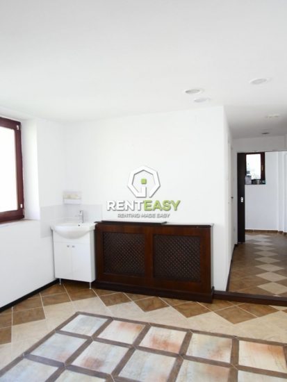 Spatiu comercial Centru - Tg. Cucu 