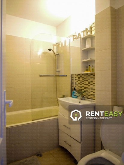 De inchiriat ! Apartament cu doua camere situat in zona Centru - Piata Unirii