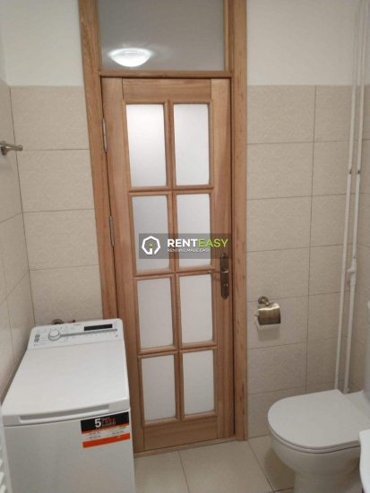 De inchiriat ! Apartament cu doua camere situat in zona Arcu