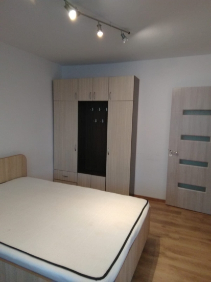 De inchiriat ! Apartament cu o camera situat in zona Podu Ros