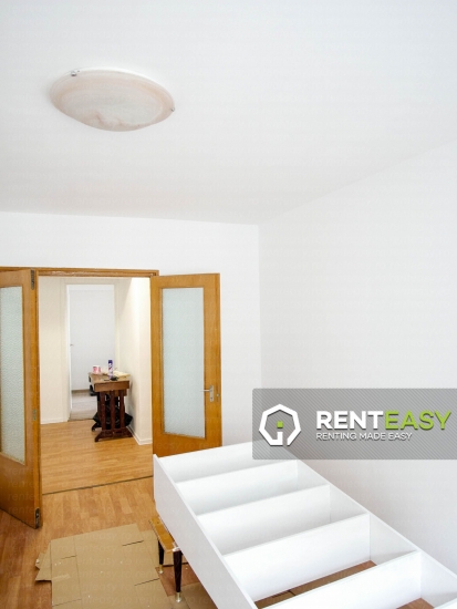 De inchiriat ! Apartament cu patru camere situat in zona Ultracentrala - Luceafarul