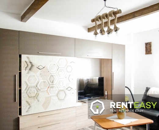 De inchiriat ! Apartament cu trei camere situat in zona Piata Unirii