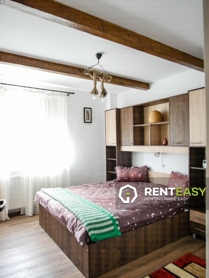 De inchiriat ! Apartament cu trei camere situat in zona Piata Unirii