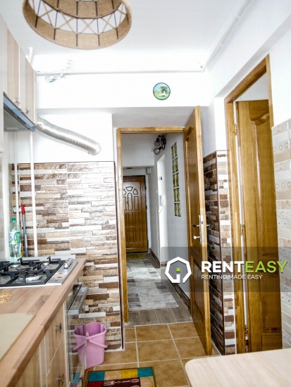 De inchiriat ! Apartament cu trei camere situat in zona Piata Unirii