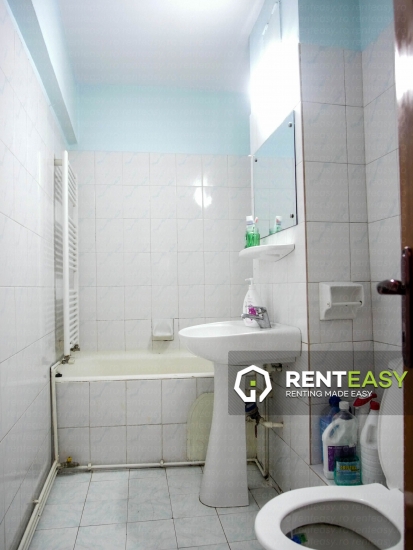 De inchiriat ! Apartament cu trei camere situat in zona Pacurari - Petru Poni