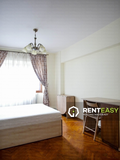 De inchiriat ! Apartament cu trei camere situat in zona Pacurari - Petru Poni
