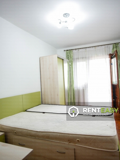 De inchiriat ! Apartament cu trei camere situat in zona Pacurari - Petru Poni
