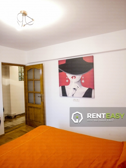 De inchiriat ! Apartament cu trei camere situat in Piata Unirii
