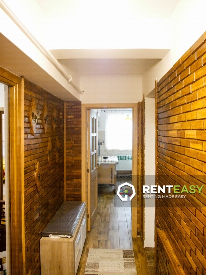 De inchiriat ! Apartament cu trei camere situat in Piata Unirii