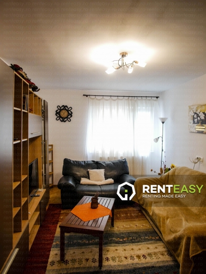 De inchiriat ! Apartament cu trei camere situat in Piata Unirii