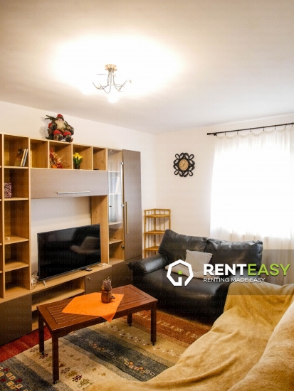 De inchiriat ! Apartament cu trei camere situat in Piata Unirii