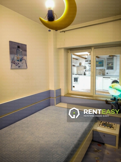 De inchiriat ! Apartament cu 4 camere situat in zona Piata Unirii