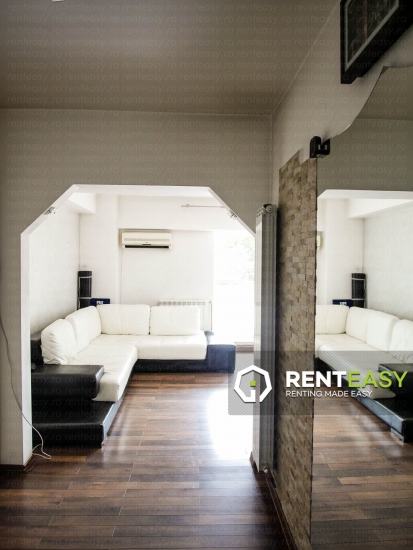 De inchiriat ! Apartament cu 4 camere situat in zona Piata Unirii