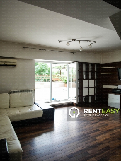 De inchiriat ! Apartament cu 4 camere situat in zona Piata Unirii
