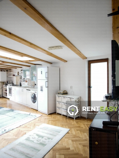 De inchiriat ! Apartament cu 4 camere situat in zona Piata Unirii