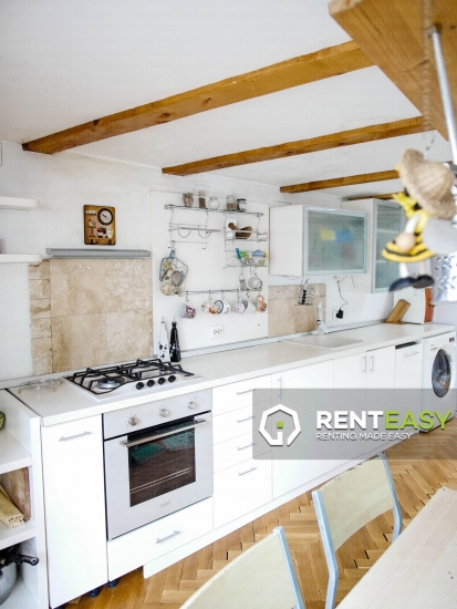 De inchiriat ! Apartament cu 4 camere situat in zona Piata Unirii