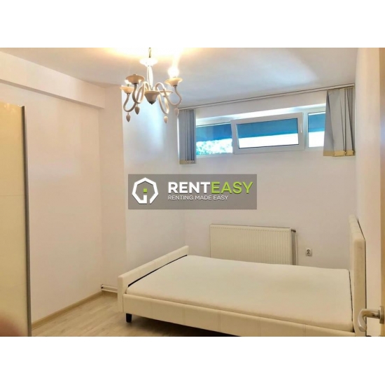 De inchiriat ! Apartament cu trei camere in bloc nou situat in zona Podu de Fier