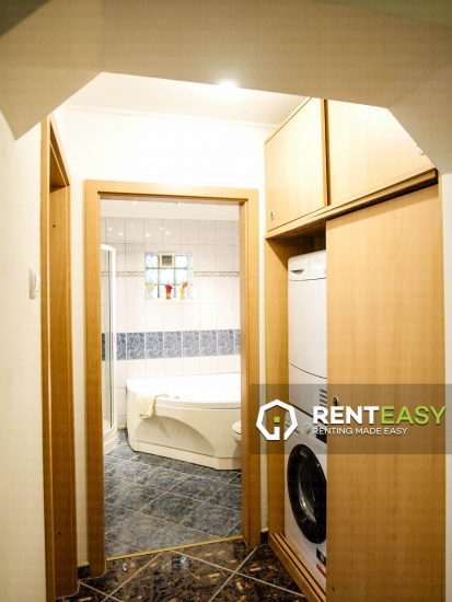 De inchiriat ! Apartament cu doua camere situat in zona Targu Cucu - Tribunal