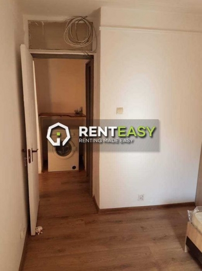 De inchiriat ! Apartament cu trei camere de inchiriat situat in zona Tg. Cucu