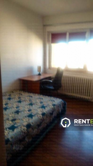 De inchiriat ! Apartament cu trei camere situat in zona Moldova Mall