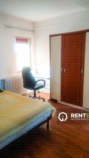 De inchiriat ! Apartament cu trei camere situat in zona Moldova Mall