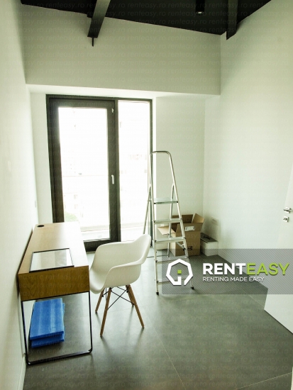 Prima inchiriere ! Penthouse cu 3 camere in bloc nou situat in zona Podu Ros