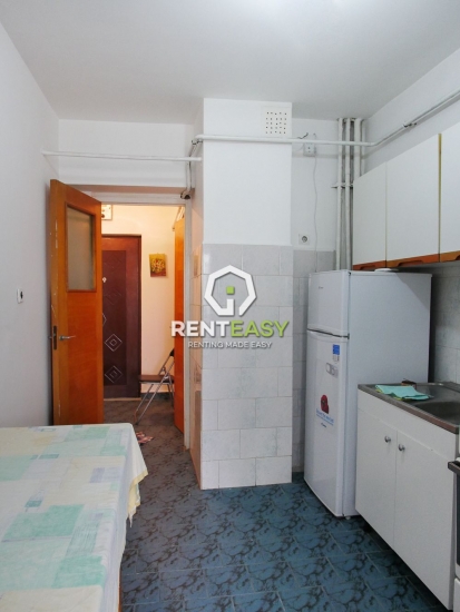 Apartament o camera Hala Centrala