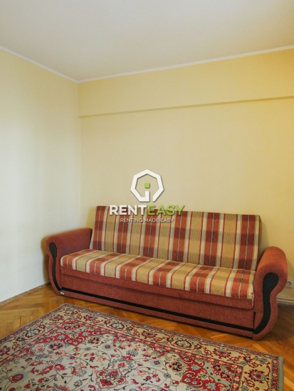 Apartament cu 2 camere decomandat situat in Centru - Podu de Fier