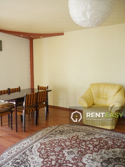Casa cu 3 camere de inchiriat in Cug - Living