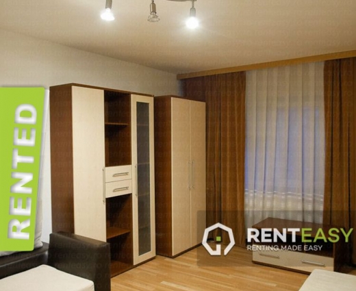 Apartament decomandat cu 3 camere Pacurari de inchiriat