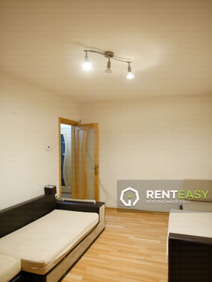Apartament decomandat cu 3 camere Pacurari de inchiriat