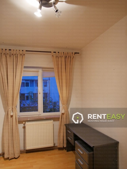 Apartament decomandat cu 3 camere Pacurari de inchiriat
